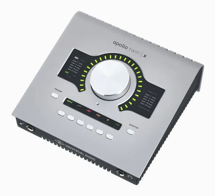 Universal Audio Apollo Twin X Duo Gen2 AC, het volumeknopje en de LED-meters