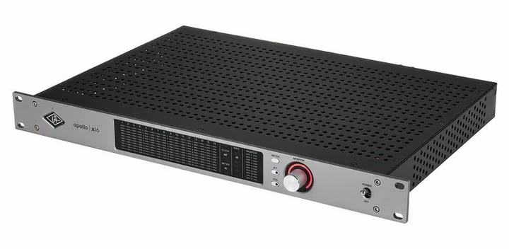 Universal Audio Apollo x16 Gen2 AC, de ingangen aan de voorzijde