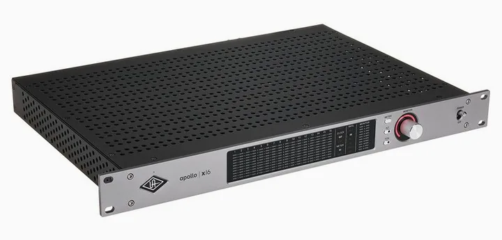 Universal Audio Apollo x16 Gen2 Complete, de ingangen aan de voorzijde