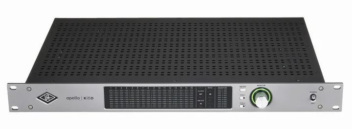 Universal Audio Apollo x16D Gen2 AC, de bovenkant van het apparaat