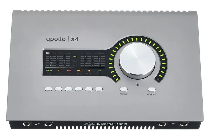 Universal Audio Apollo X4 Gen2 AC Pro, de aansluitingen aan de achterkant