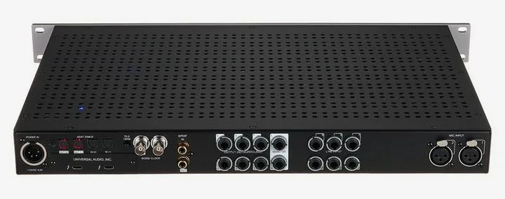 Universal Audio Apollo x6 Gen2 AC Sphere Bundl, de ingangen aan de voorzijde