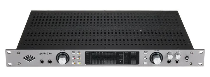 Universal Audio Apollo x6 Gen2 AC, de bovenkant van het apparaat
