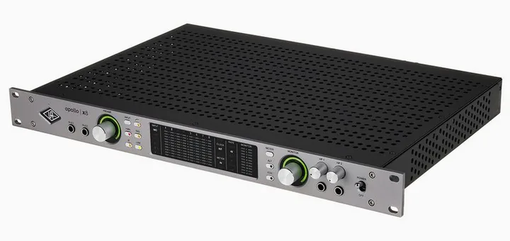 Universal Audio Apollo x8 Gen2 AC, het voorpaneel met de draaiknoppen