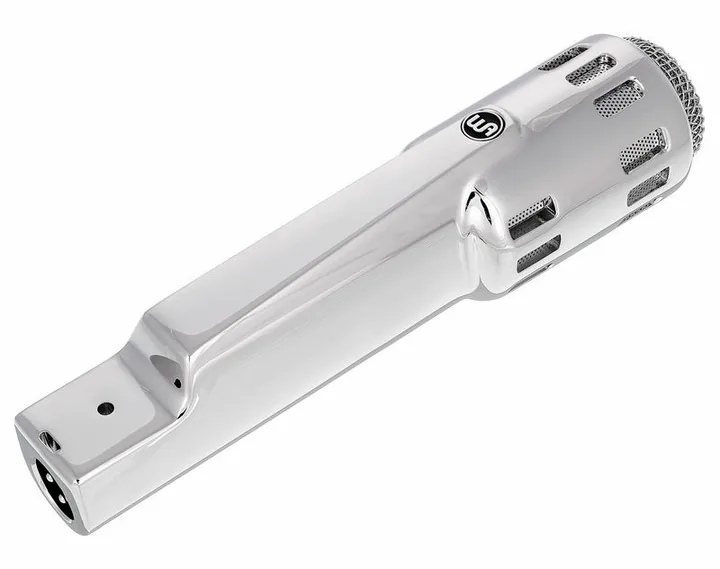 Warm Audio Retro 64 Chrome, de XLR-aansluiting onderaan