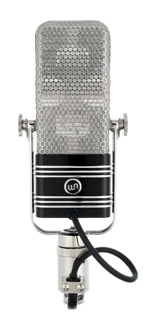 Warm Audio WA-44, het logo en de afwerking