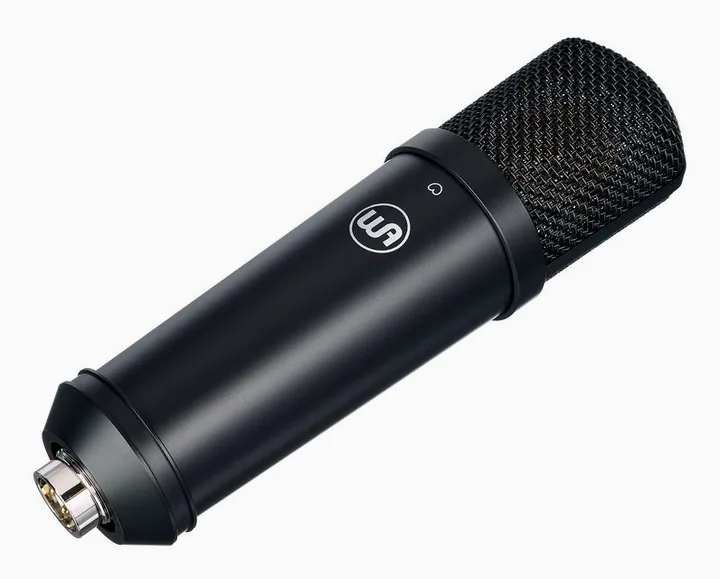 Warm Audio WA-87jr SE Black, de XLR-aansluiting onderaan