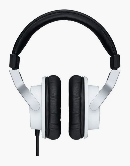 Yamaha HPH-MT7 White, de kabelaansluiting aan de oorschelp