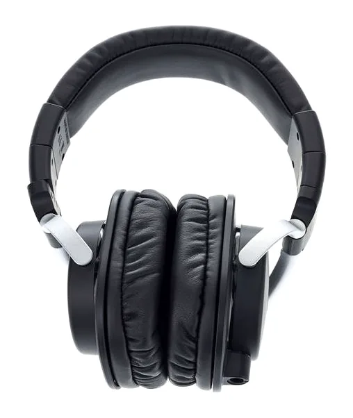 Yamaha HPH-MT8, de kabelaansluiting aan de oorschelp