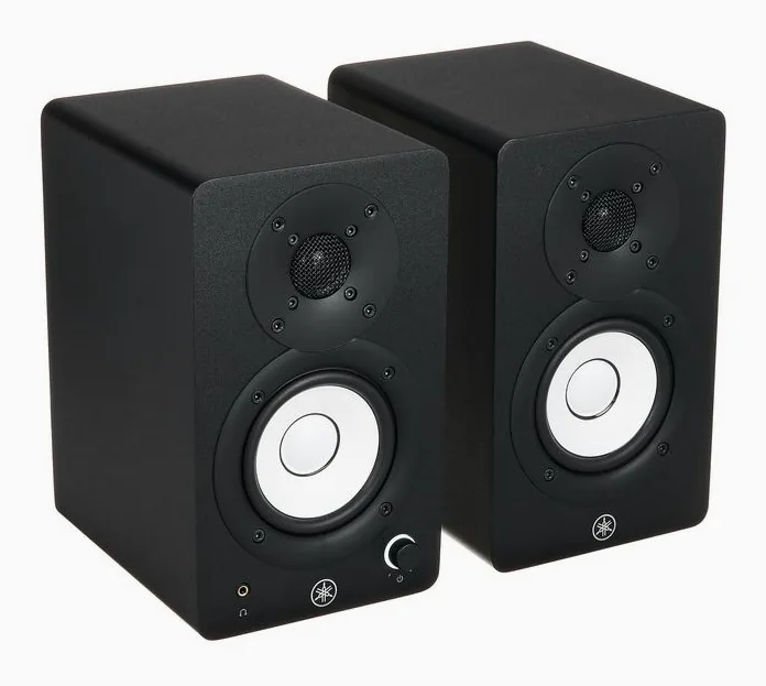 Yamaha HS 3, het frontpaneel met de woofer en tweeter