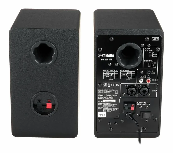 Yamaha HS 3, de behuizing van opzij