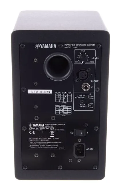 Yamaha HS 5 Desktop Stand Bundle, de bassreflexpoort