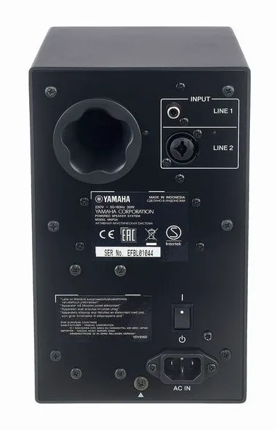 Yamaha MSP3 A, het frontpaneel met de woofer en tweeter