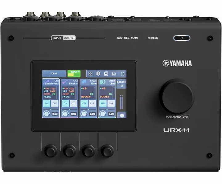 Yamaha URX44 BK, het volumeknopje en de LED-meters