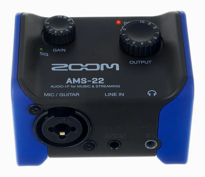 Zoom AMS-22, het voorpaneel met de draaiknoppen