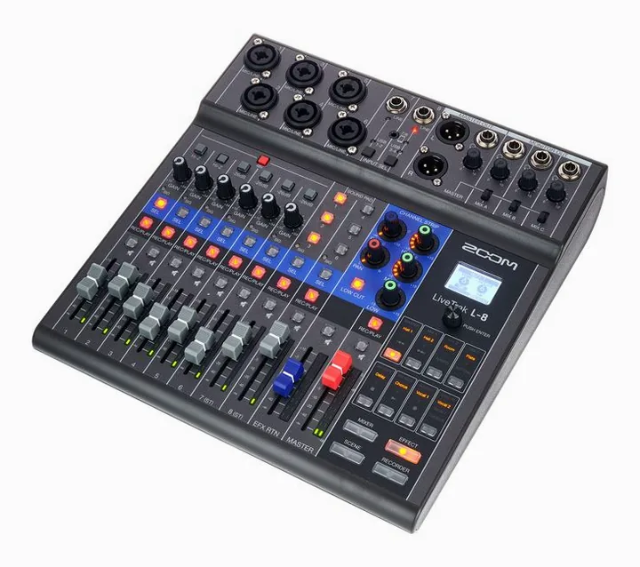 Zoom LiveTrak L-8 Bag Bundle, de ingangen aan de voorzijde